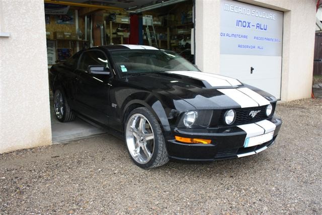 FORD Mustang GT